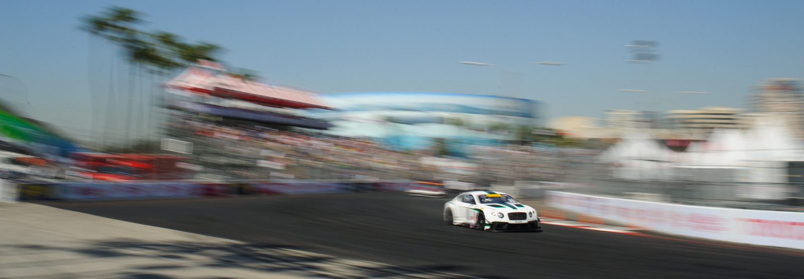 Bentley Photo Race Track - 1600 x 555